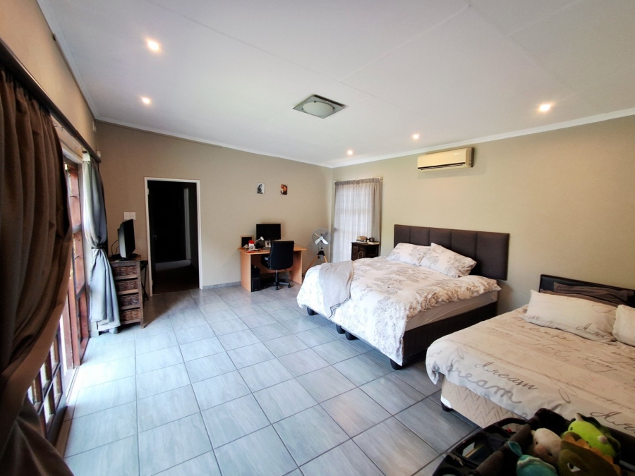 5 Bedroom Property for Sale in Sasolburg Ext 4 Free State